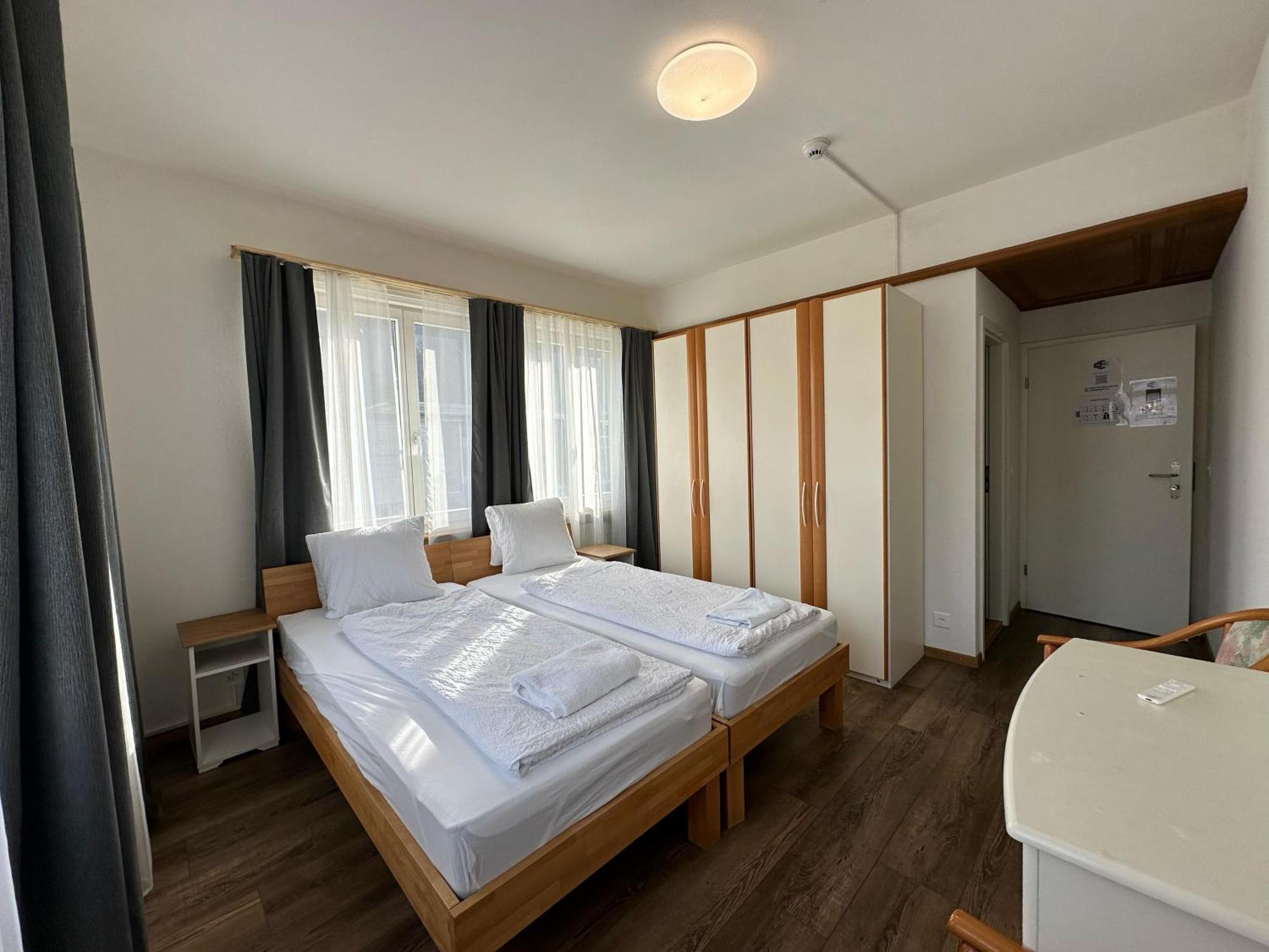 Christina Hotel *